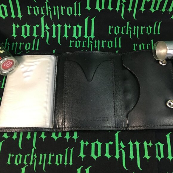 Studded Men's Leather Wallet - Picture 5 of 9